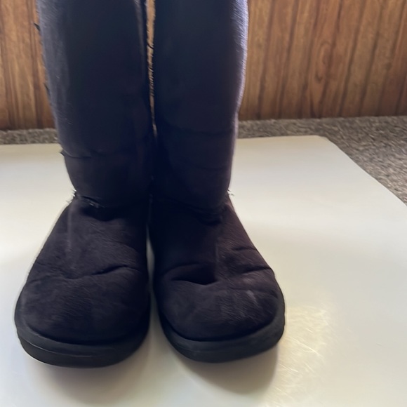 UGG classic short pullon black suede boots - Picture 2 of 6